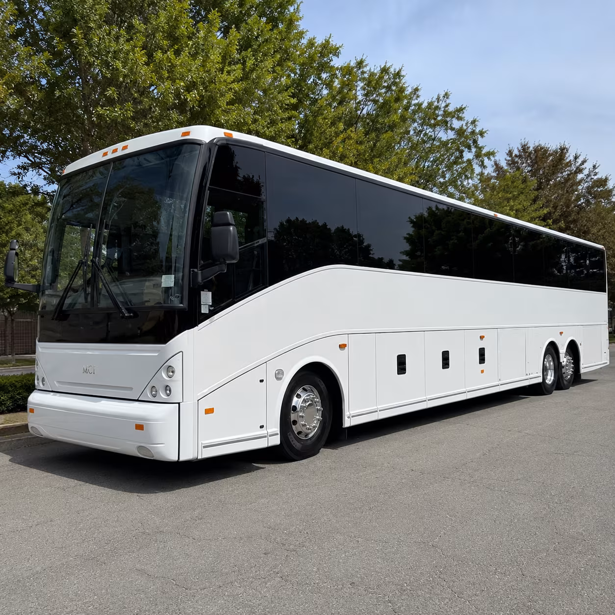 bus rental options for hawthorne trips