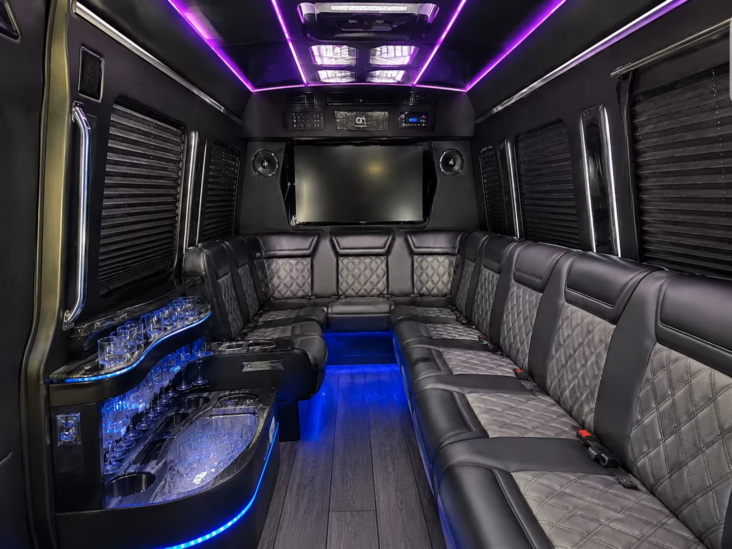 finding group transportation to the proud bird and hawthorne area prom spots